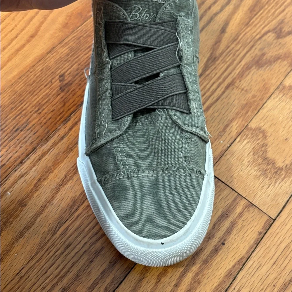 Blowfish Marley Slip On Sneaker Steel Grey Canvas Distressed size 8‎